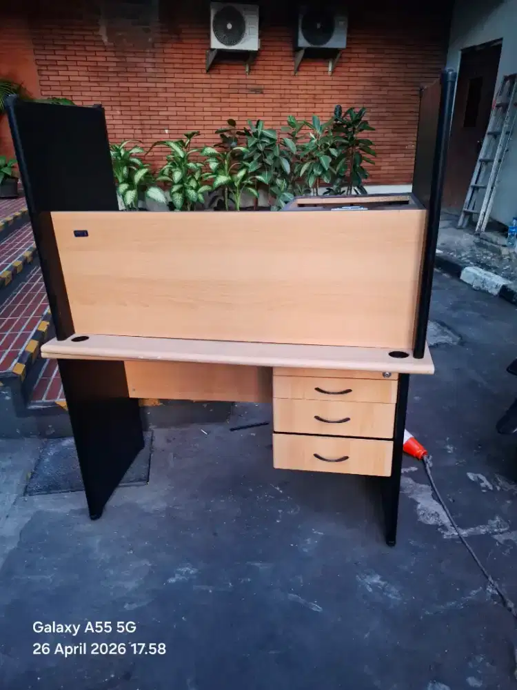 Jual cepat Meja