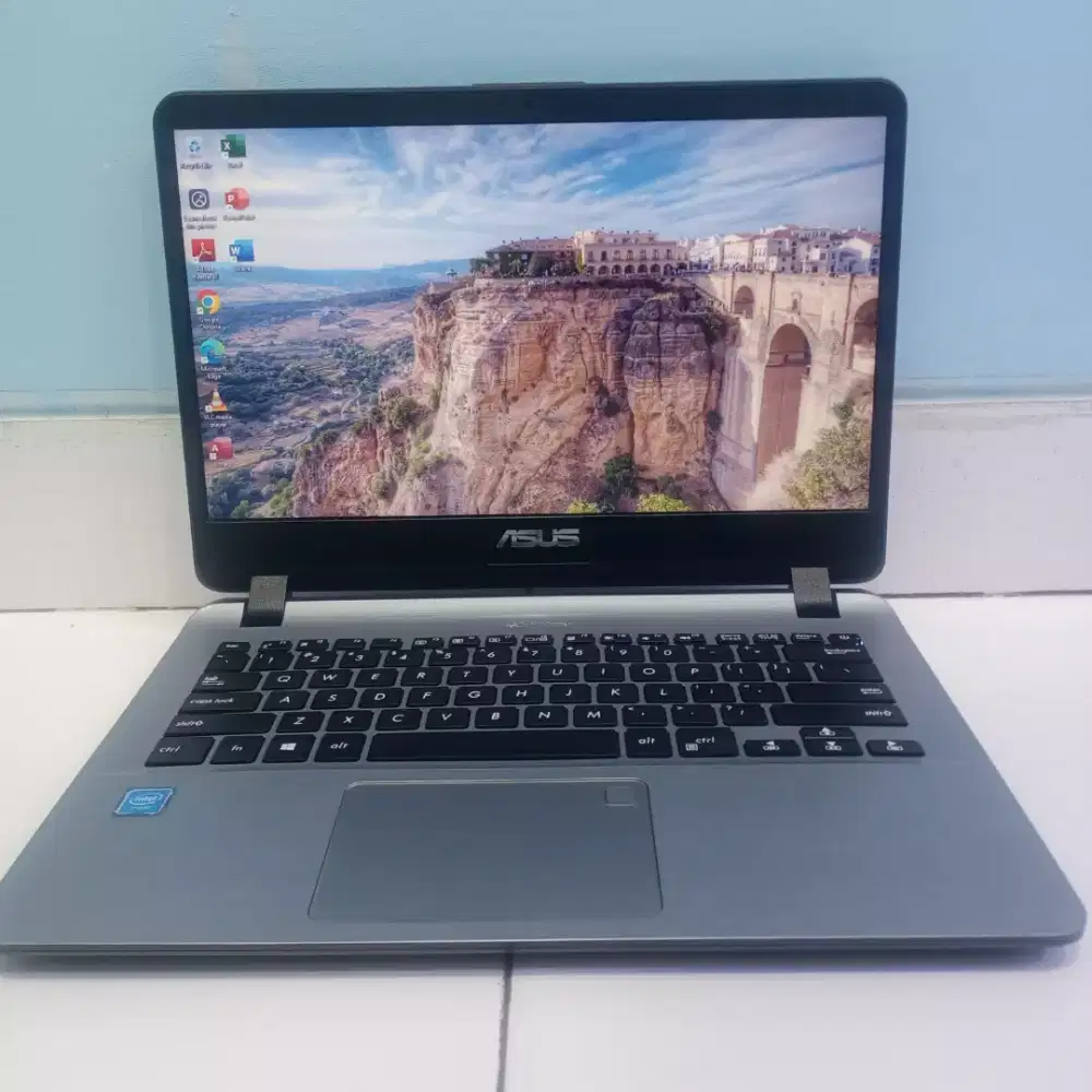 Asus vivobook A407M