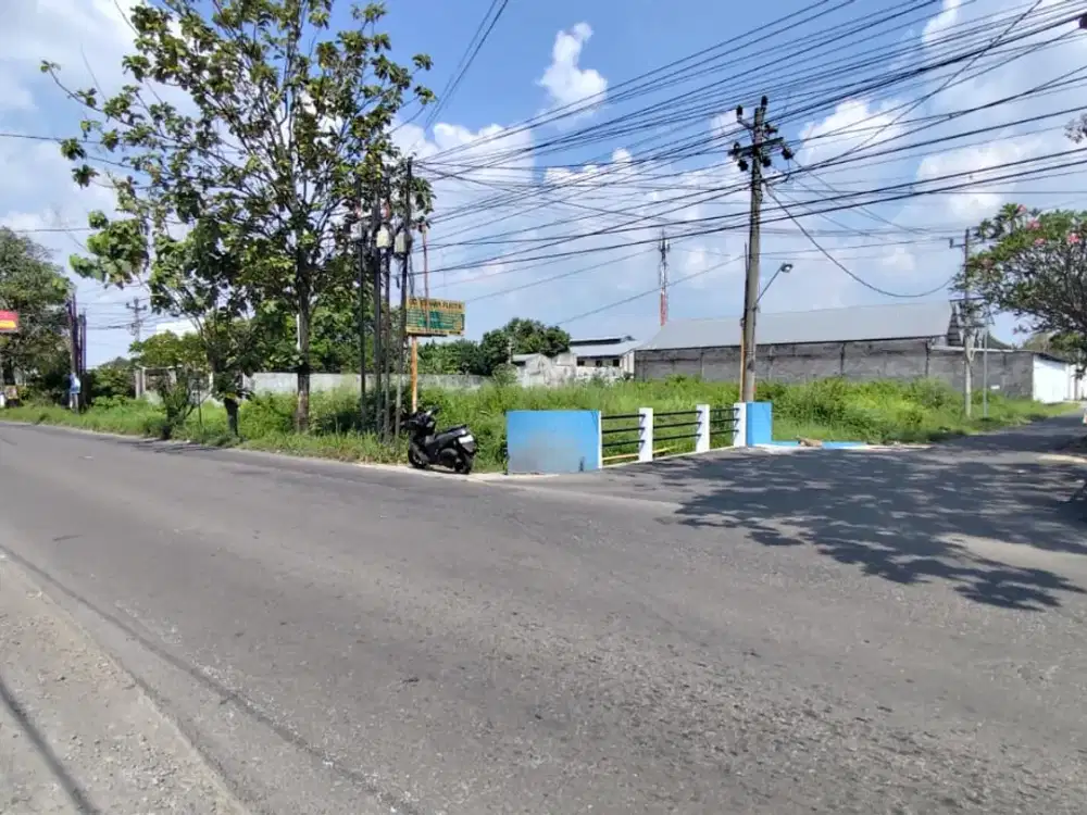 Dijual Tanah Pekarangan Hook Pinggir Jalan Adisumarmo Super Strategis Colomadu,Karanganyar Luas 1119m2
