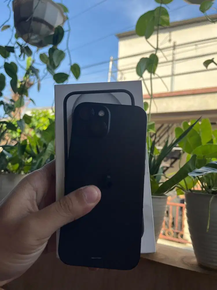 Iphone 15 basic 128 ibox garansi panjang