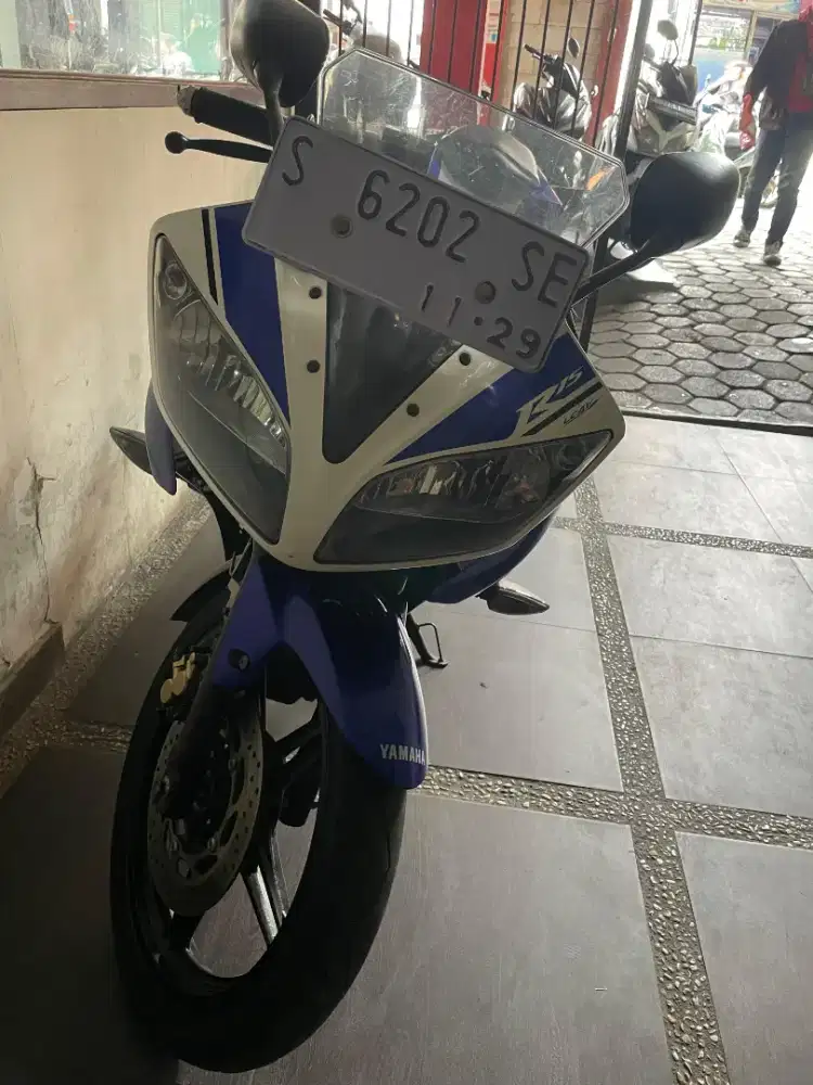 YAMAHA YZF R15 SECOND