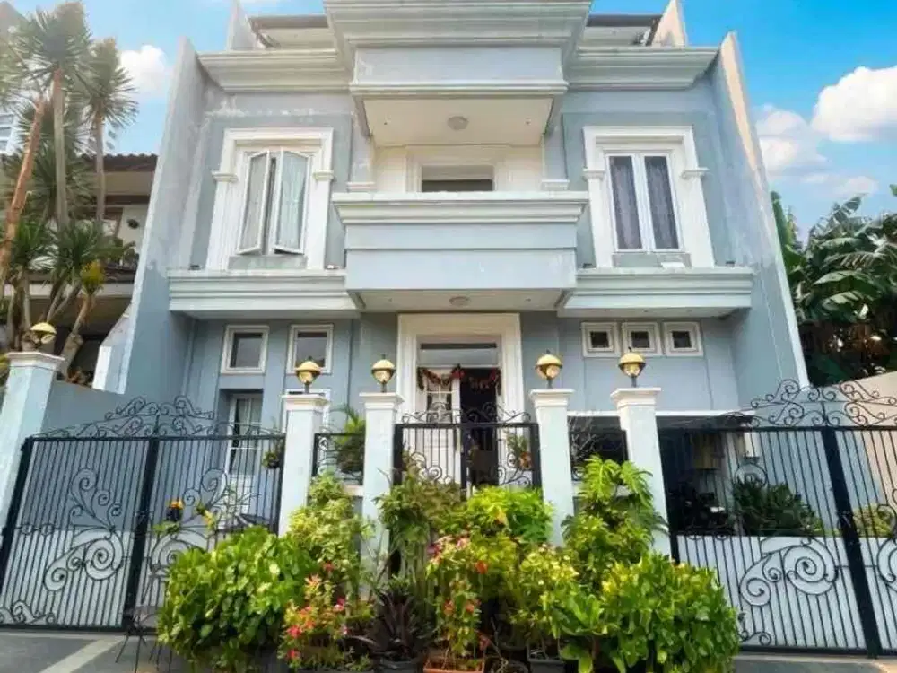 Rumah Ditengah Lokasi Premium Gandaria City