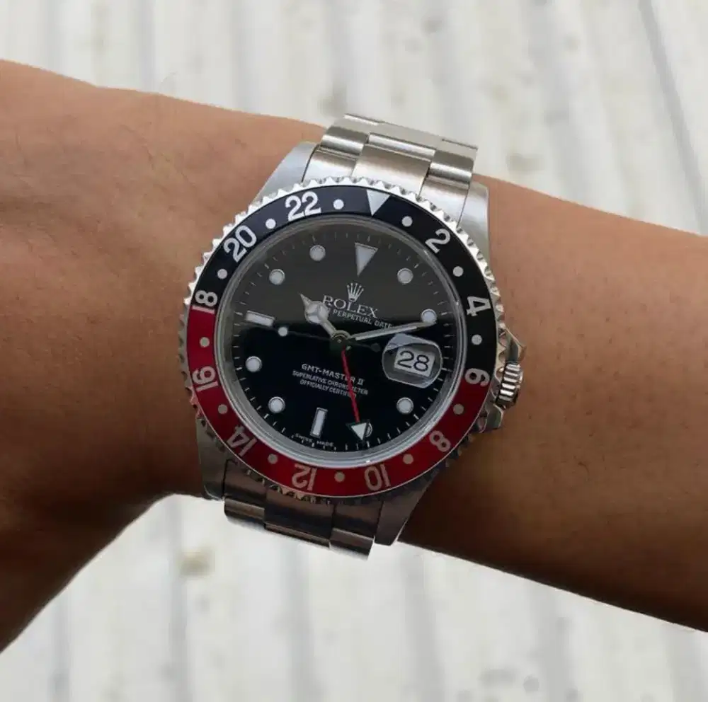 ROLEX GMT MASTER *COKE* 16710 AUTOMATIC ORIGINAL
YEAR: 2001