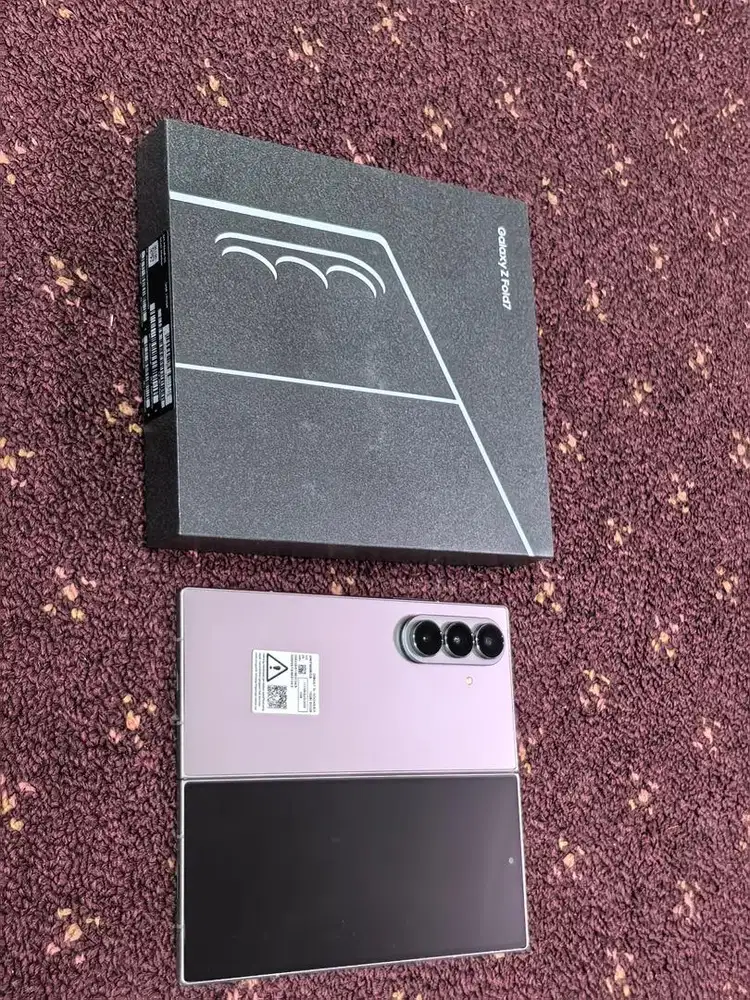 Samsung Z fold 7 512GB mulus masih plastikan fullset sein