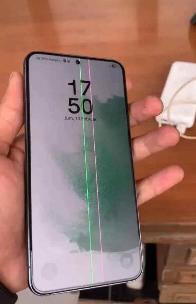Samsung s22 plus 8/256 minus lcd garis