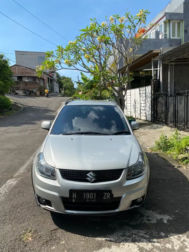 Suzuki SX4 2011 Bensin