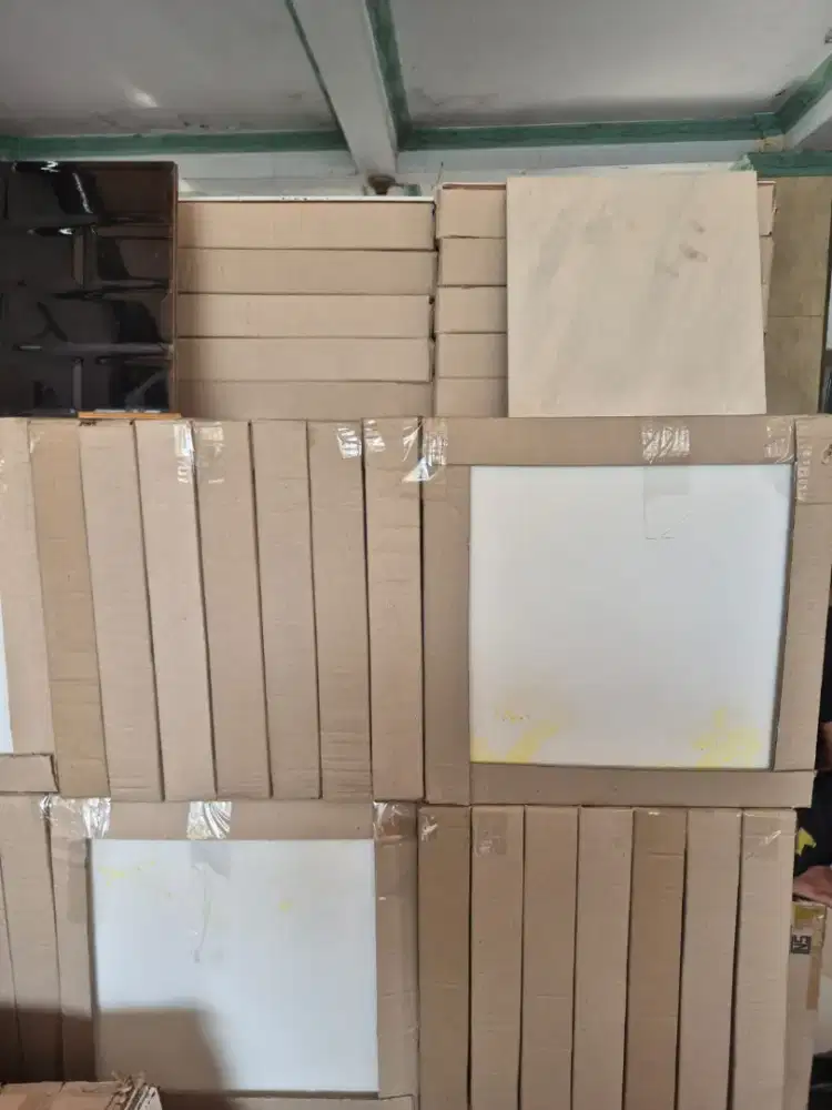 Jual keramik lantai putih polos