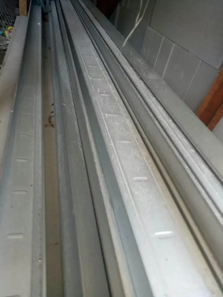 Jual baja ringan 0,65 bekas utuh