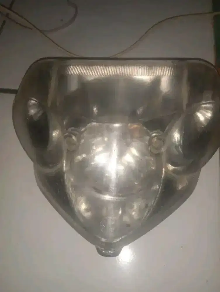 lampu motor jupiter z burhan kondisi 97% baik