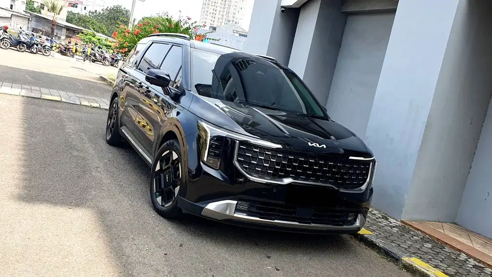 Kia Grand Carnival Premiere 2.2 CRDi Diesel Hitam 2024 Like New Low KM