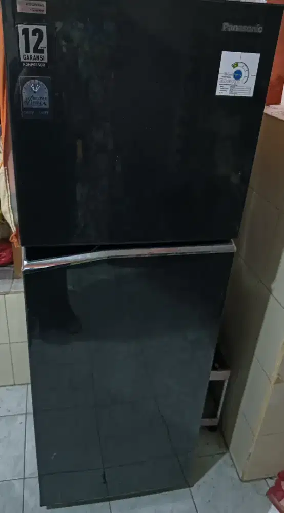 Kulkas panasonic 2 pintu