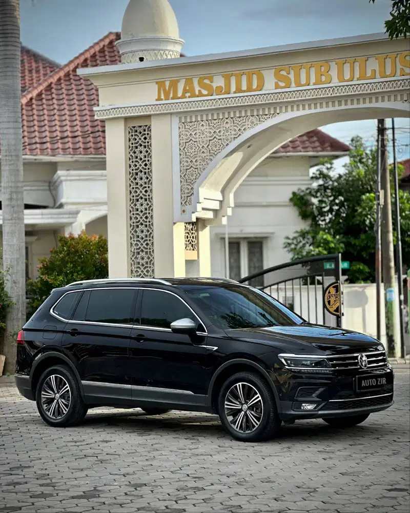 Volkswagen Tiguan All Space TSI Hitam 2022 Tdp Murmer Ori Menarik Bu