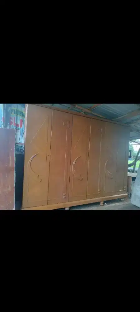 lemari jumbo tempahan 6 pintu, siap pakai diplitur lg
