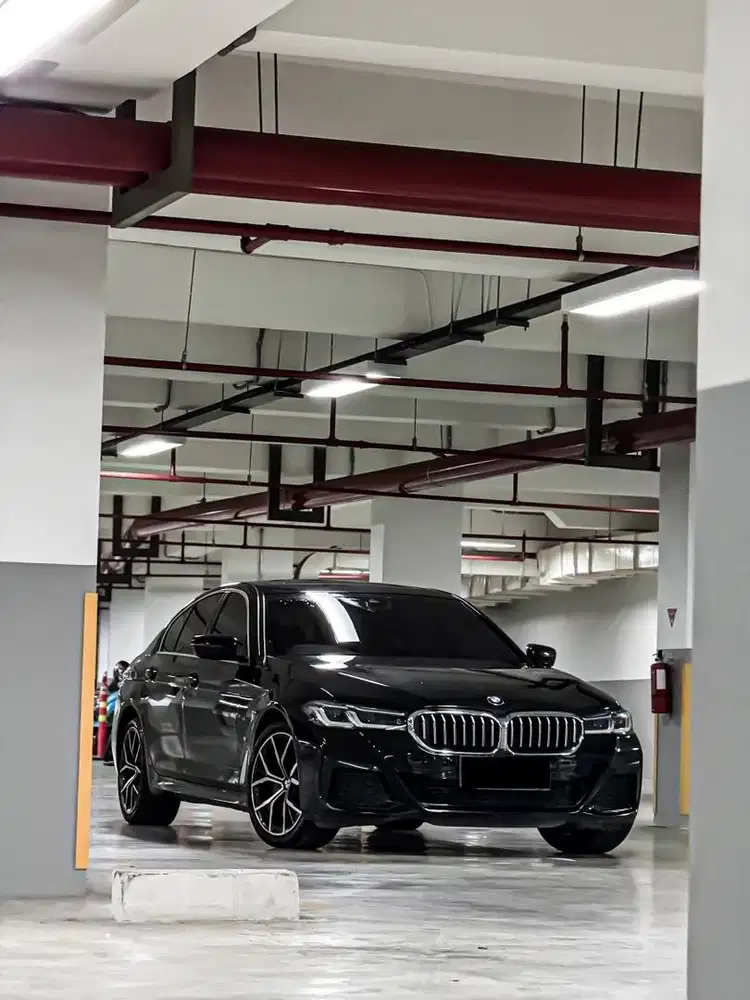 CASH BMW 520i M Sport FACELIFT LCI 2022 NIK 2021 Like New