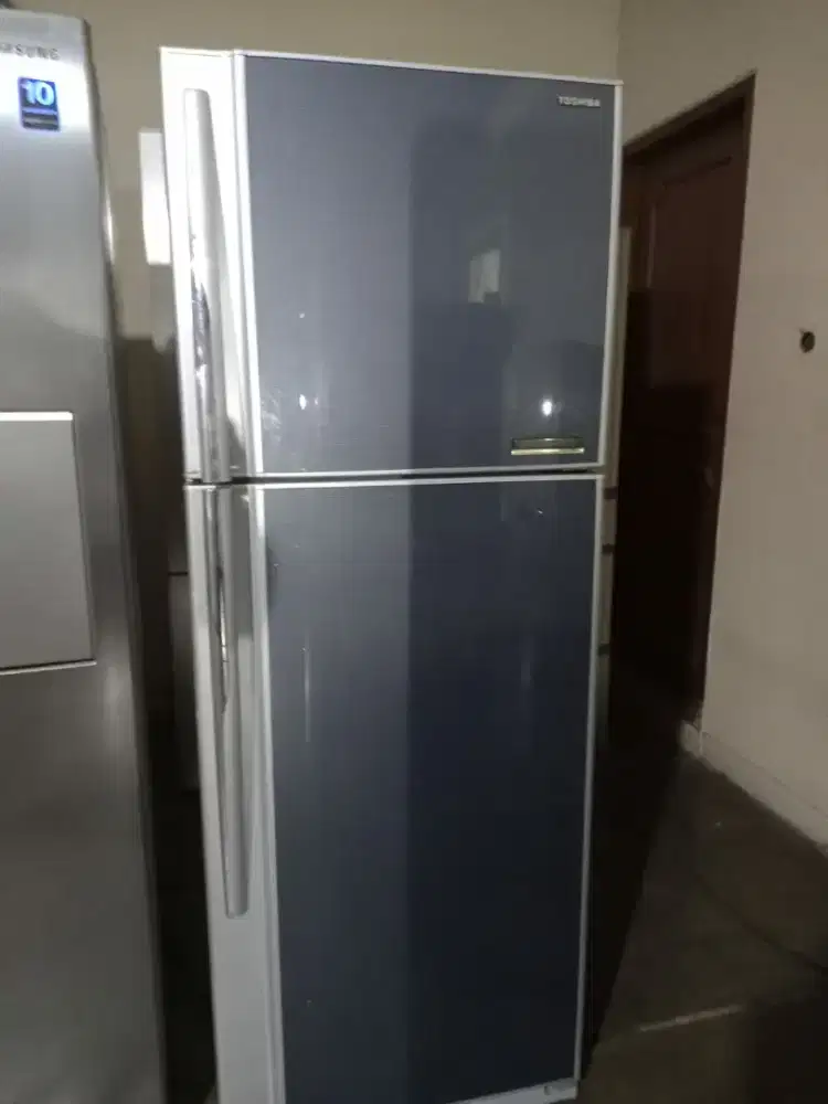 Kulkas Toshiba Hybrid Jumbo 450L Mulus
