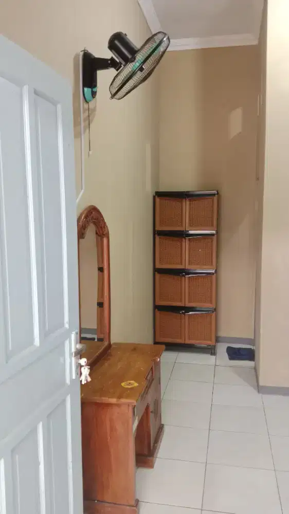 Azwa Kost Kamar Reguler Kipas