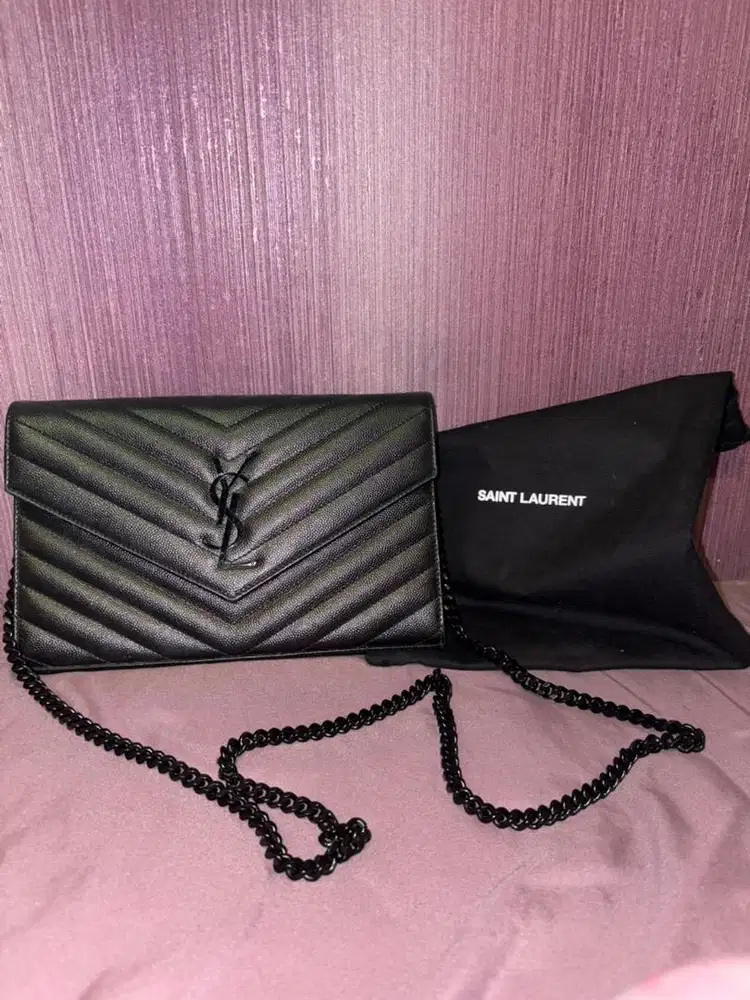 BU FAST SALE AUTHENTIC YSL SAINT LAURENT ENVELOPE ALL BLACK