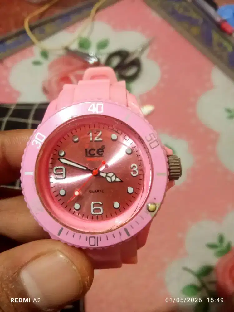 Jam tangan merek ice watch pink