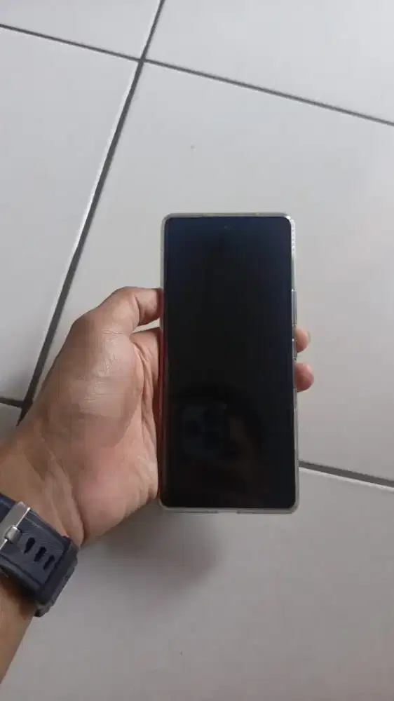 Tecno pova curve 5G 8/256GB