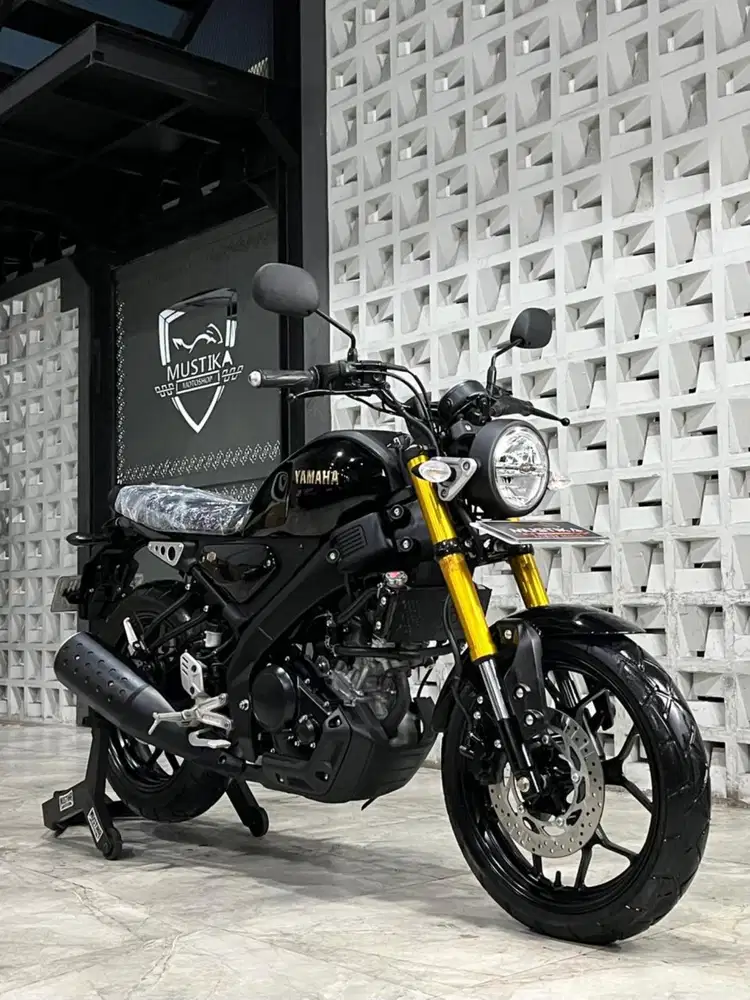 YAMAHA XSR 155 2024 BLACK GOLD - Chintia Mustika