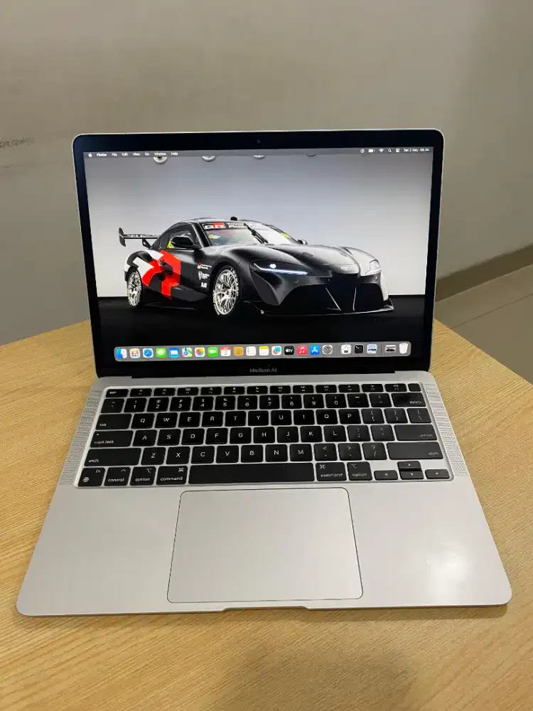 MacBook Air M1 2020 • 8/256 GB ex iBox