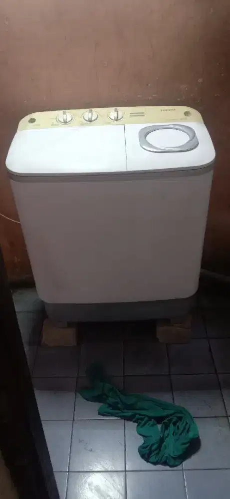 Mesin cuci Toshiba 2 tabung 8kg