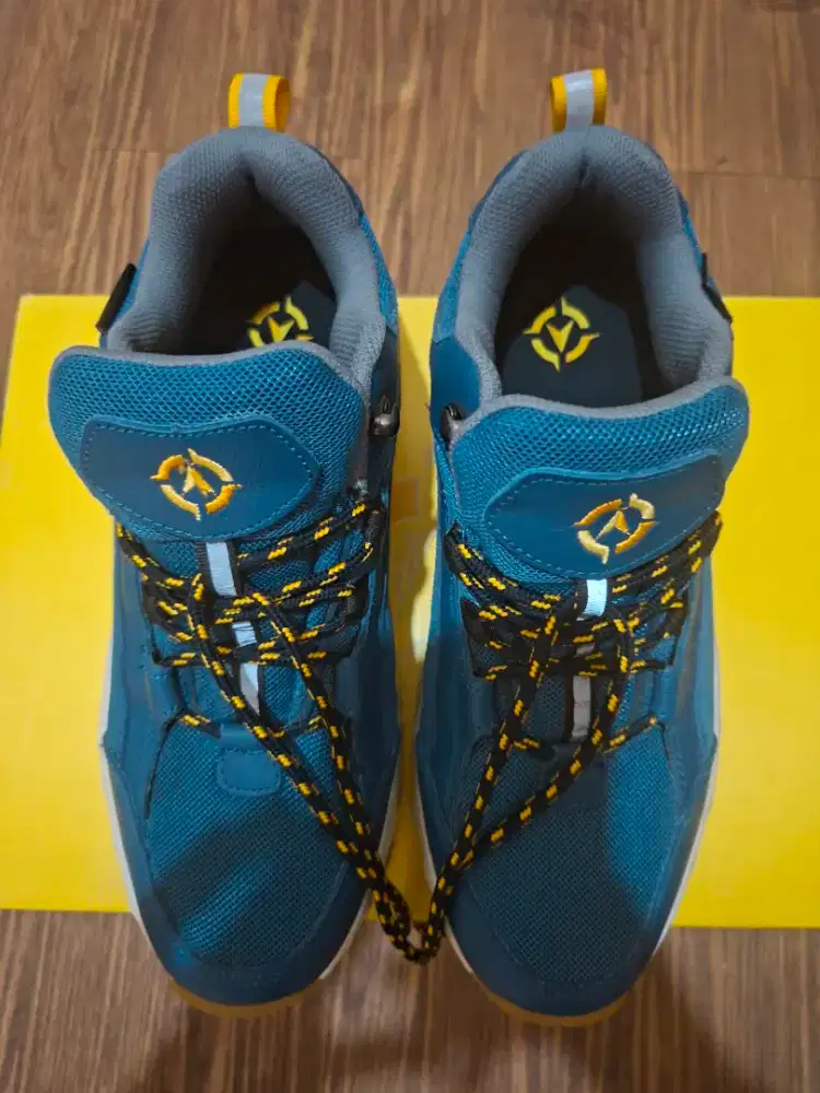 Jual sepatu petualang