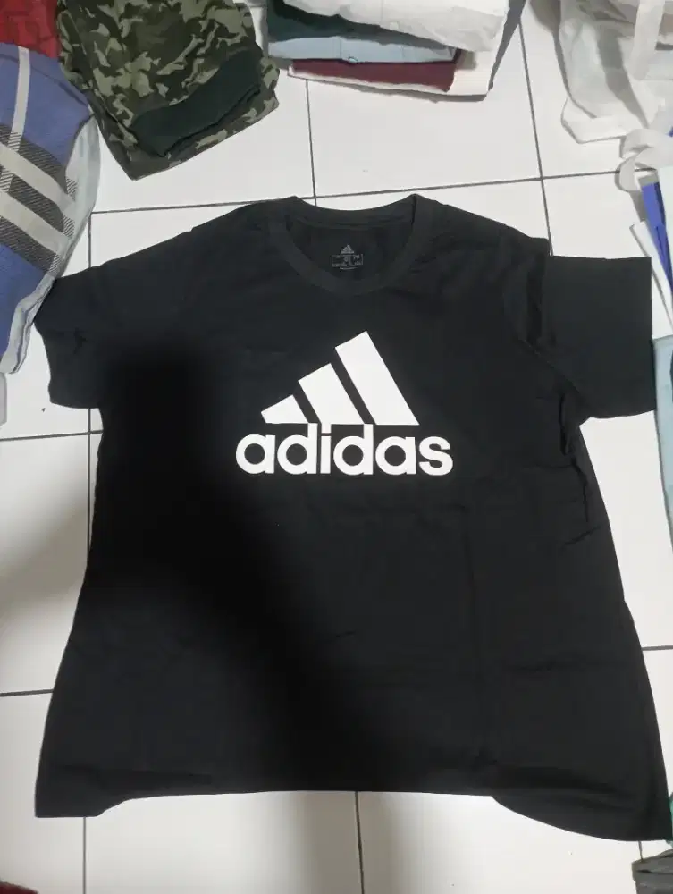 Adidas run,size xxl,kondisi baru,jual 150k