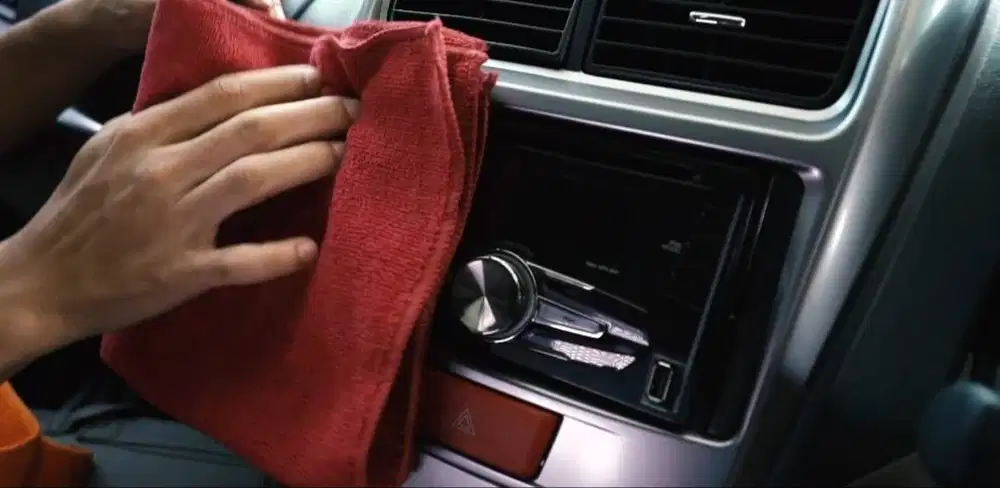 Siap melayani home service pembersihan interior