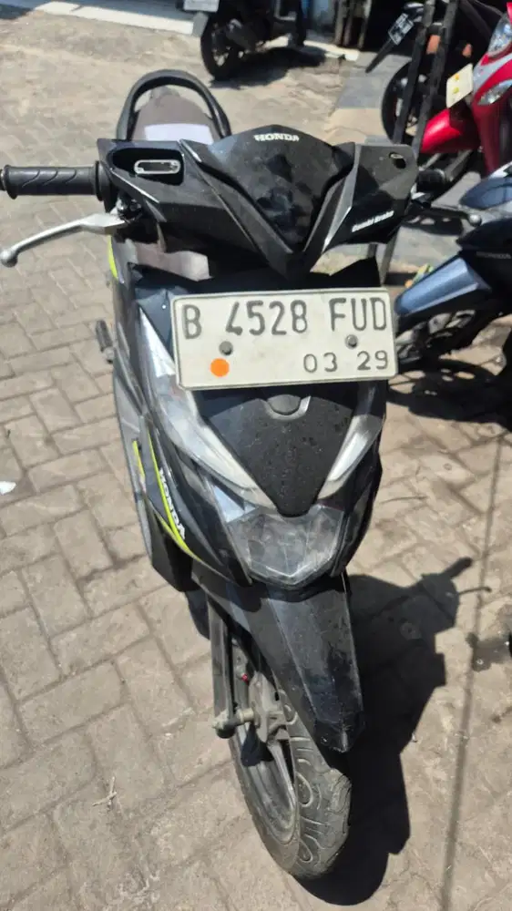 Beat ECO tahun 2019. Pajak hidup