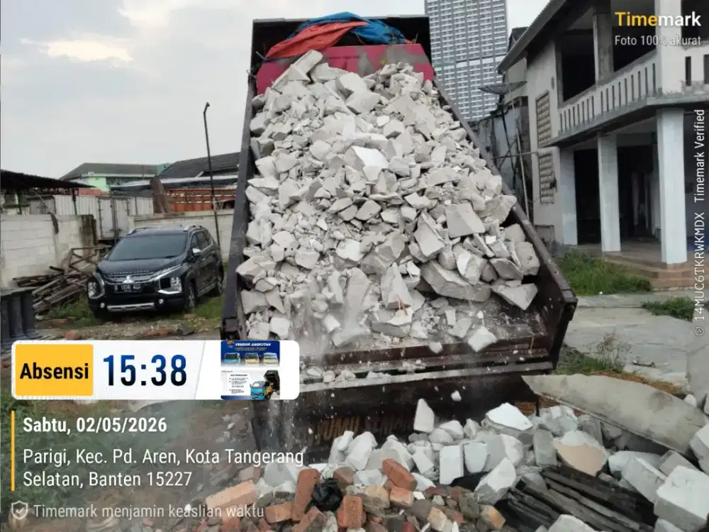 Jasa buang puing bongkaran rumah