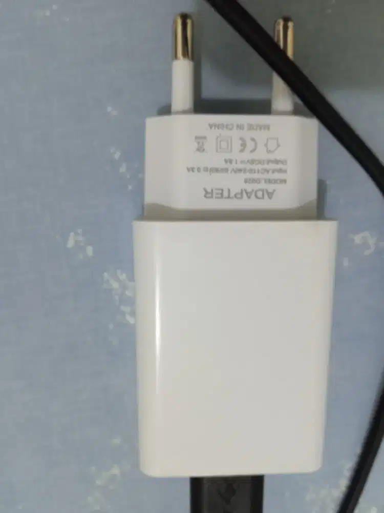 Charger USB putih