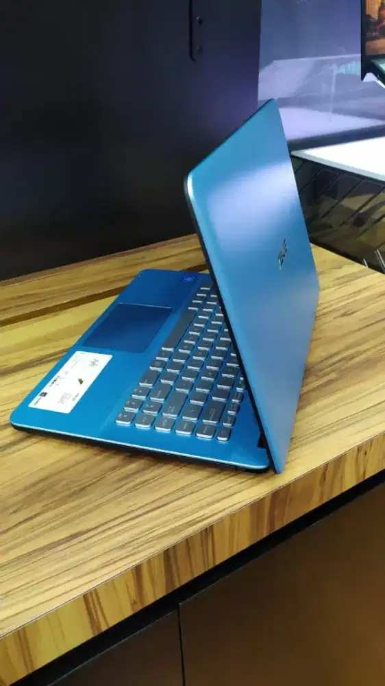 ASUS VIVOBOOK 14 A1404VA I3 Kredit cepat proses mudah.