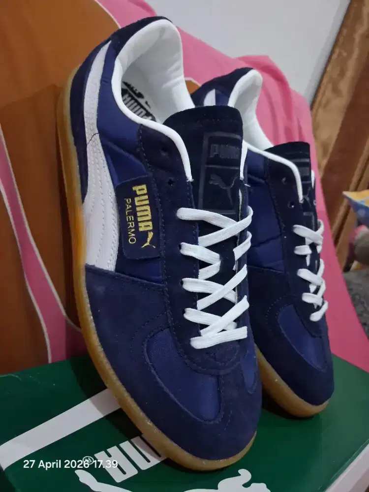 Sale..Puma Palermo Navy
Size 42 insole 26,5 cm