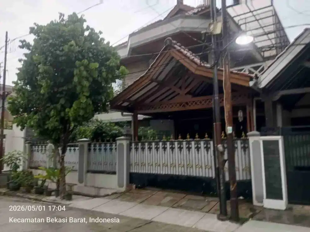 Rumah Siap Huni dengan 4Kamar Tidur di Jakasampurna kota Bekasi