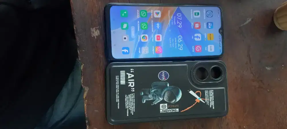 OPPO A17 WARNA BIRU