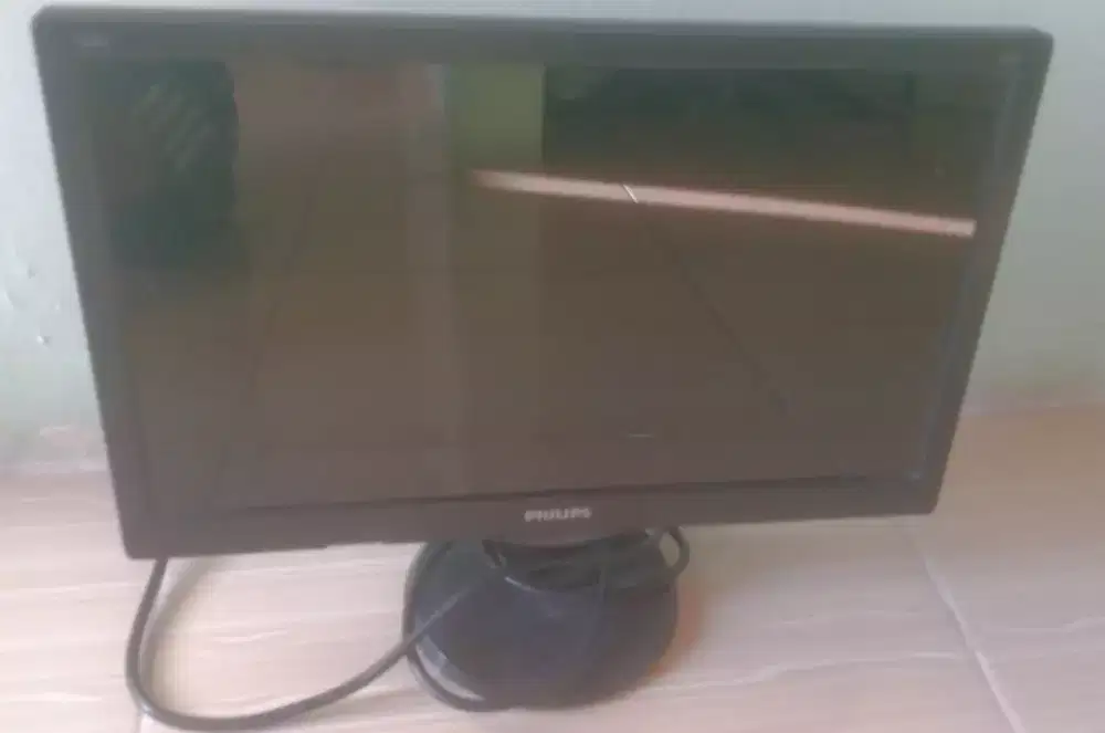 Monitor 17 Philips nyala normal bagus dan mulus