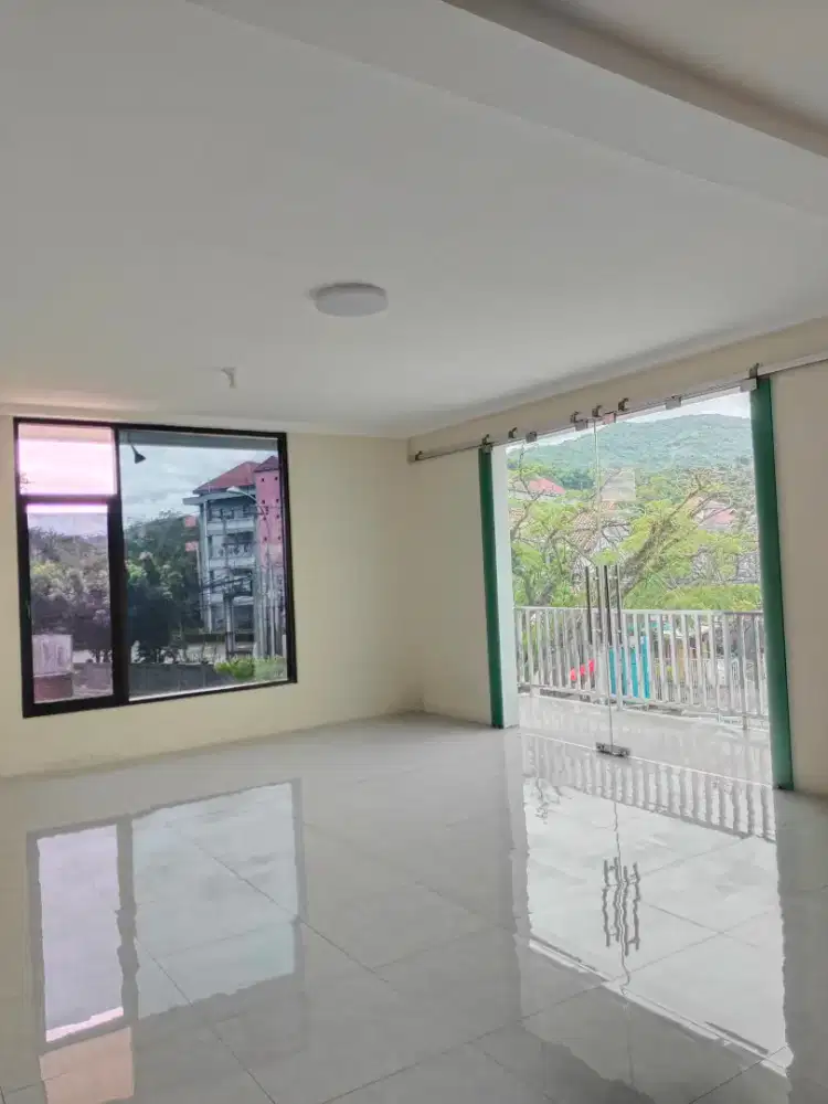 Pembantu serabutan
