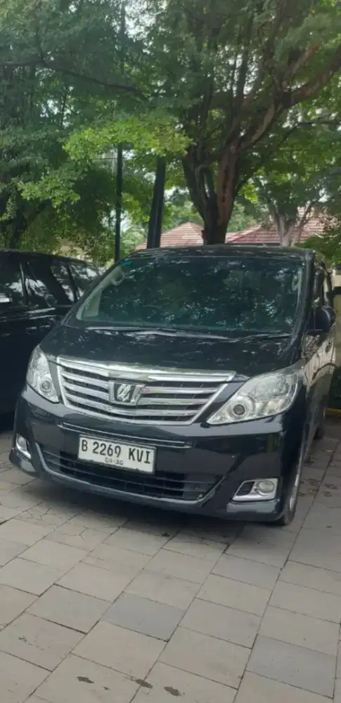 Toyota Alphard 2013