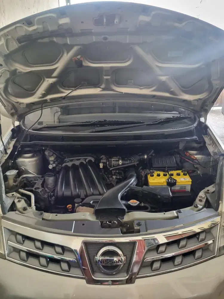 Nissan Grand livina 2011 Bensin
