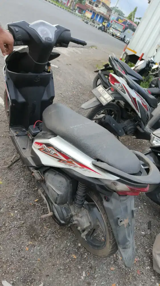 Beat injeksi THN 2014 plat F Bogor