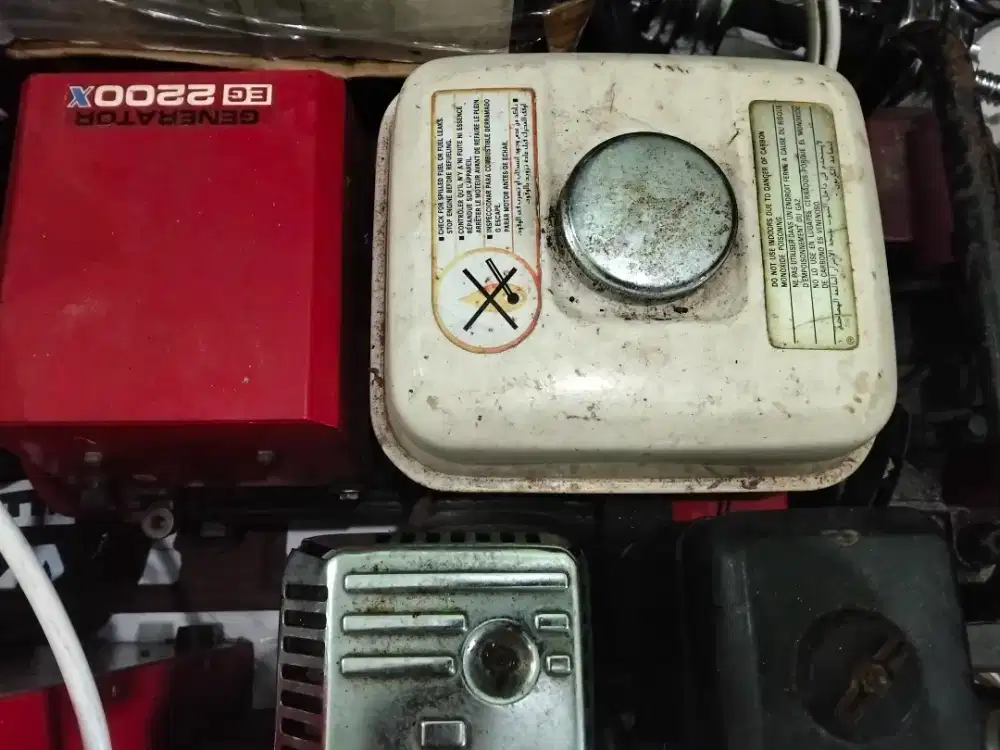 Genset 2200 merk honda
