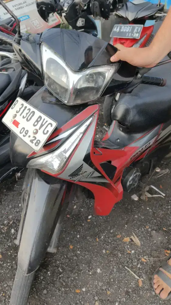 Supra helm in injeksi THN 2013 plat B Jakarta