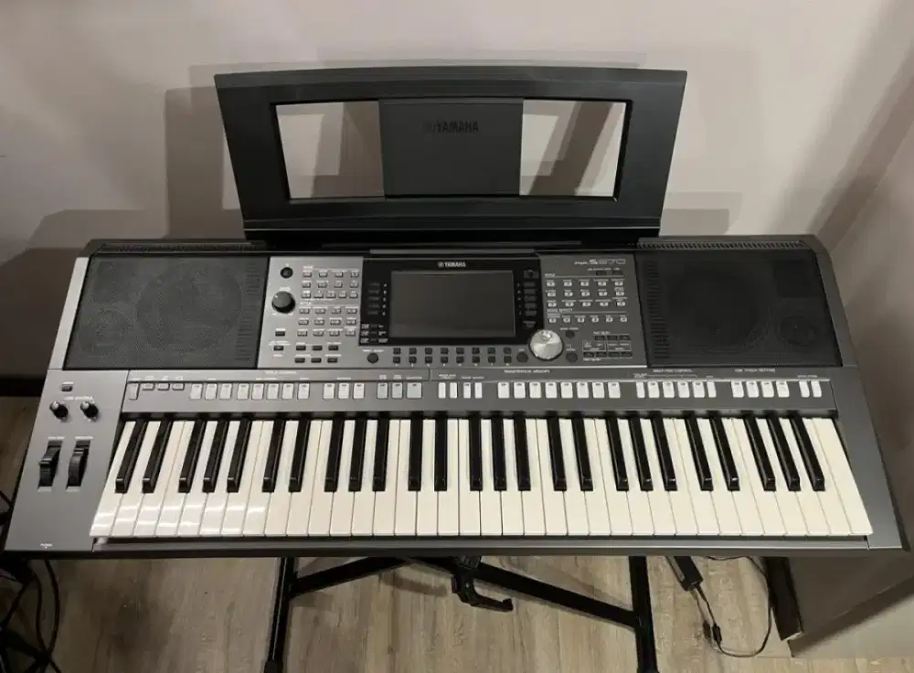 Yamaha PSR S970 Mulus Like New - Jarang Pakai!