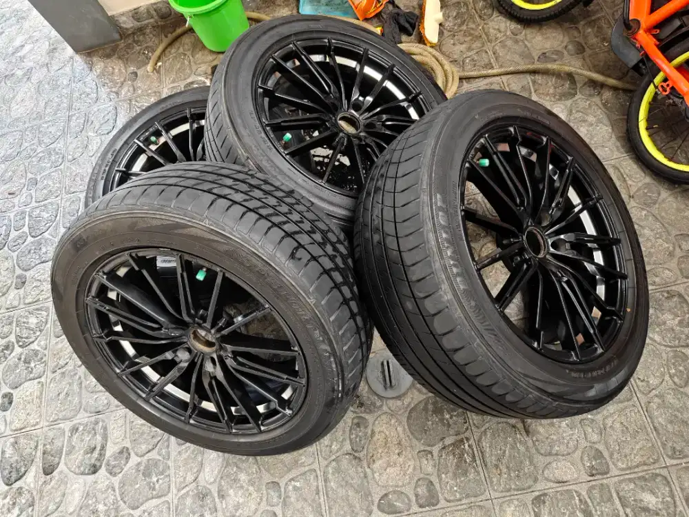 Velg R18 lebar 8