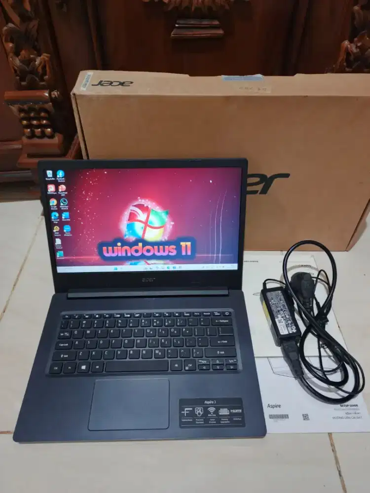 Laptop acer body slim siap pake ktek mnus lngkap (Nego)