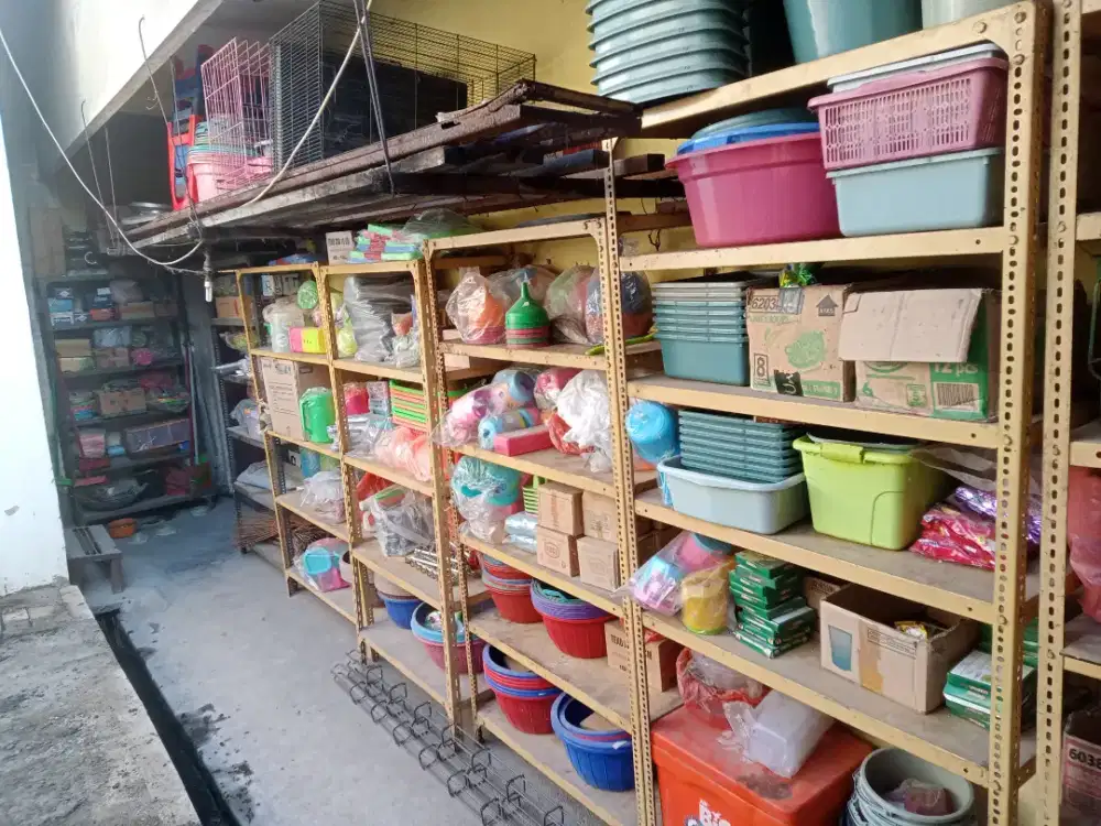 BARANG RUMAH TANGGA DAN RAK BESI BEKAS TOKO
