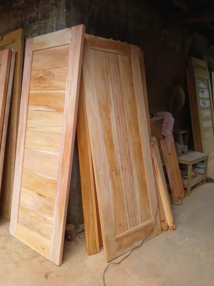 Pintu set kusen baru