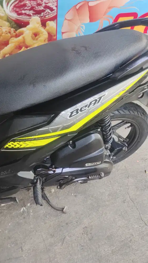Honda Beat tangan 1 pemakai,mesin Gress ex ibu2