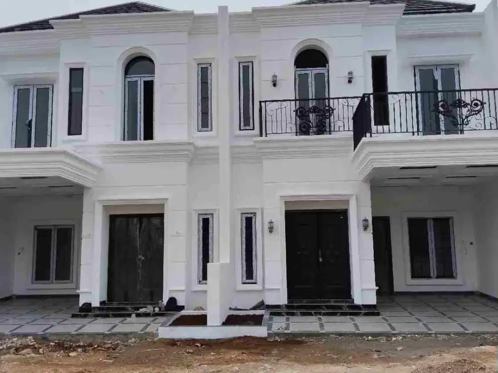 Rumah mewah konsep Clasik 1,3 M exit tol Setu cipayung jakarta timur
